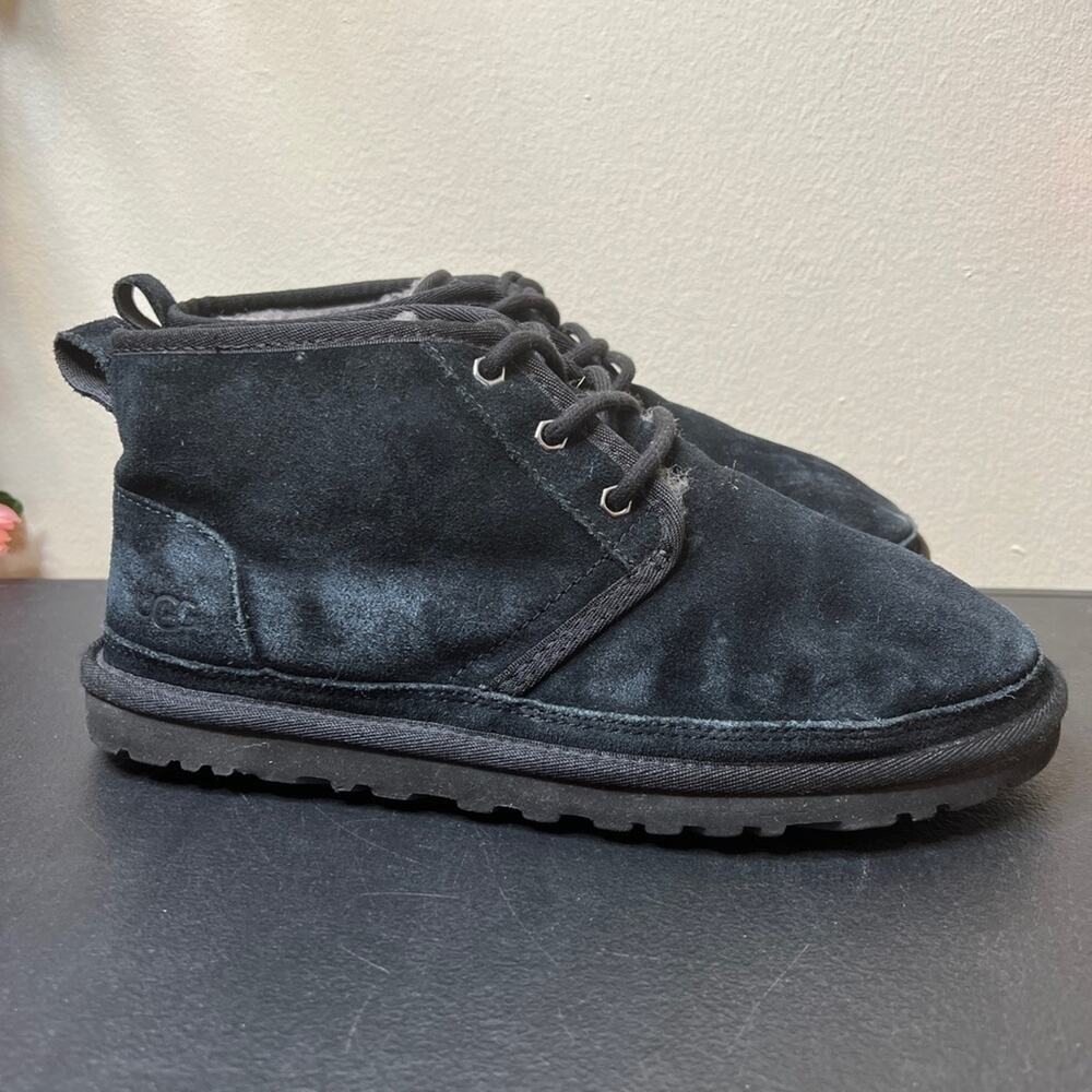 UGG Neumel 3236 Men’s Size 8 Black Suede Wool-Lined Chukka Boots